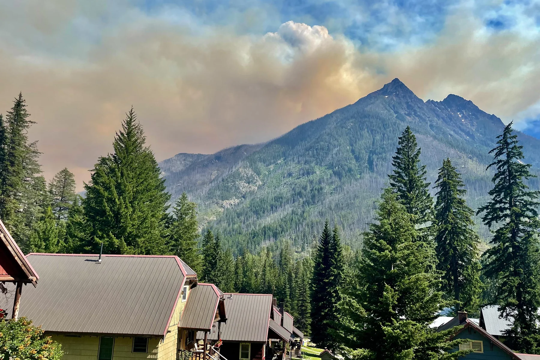 Level1 20250710 FS Pomas Fire View From Holden Village Inciweb